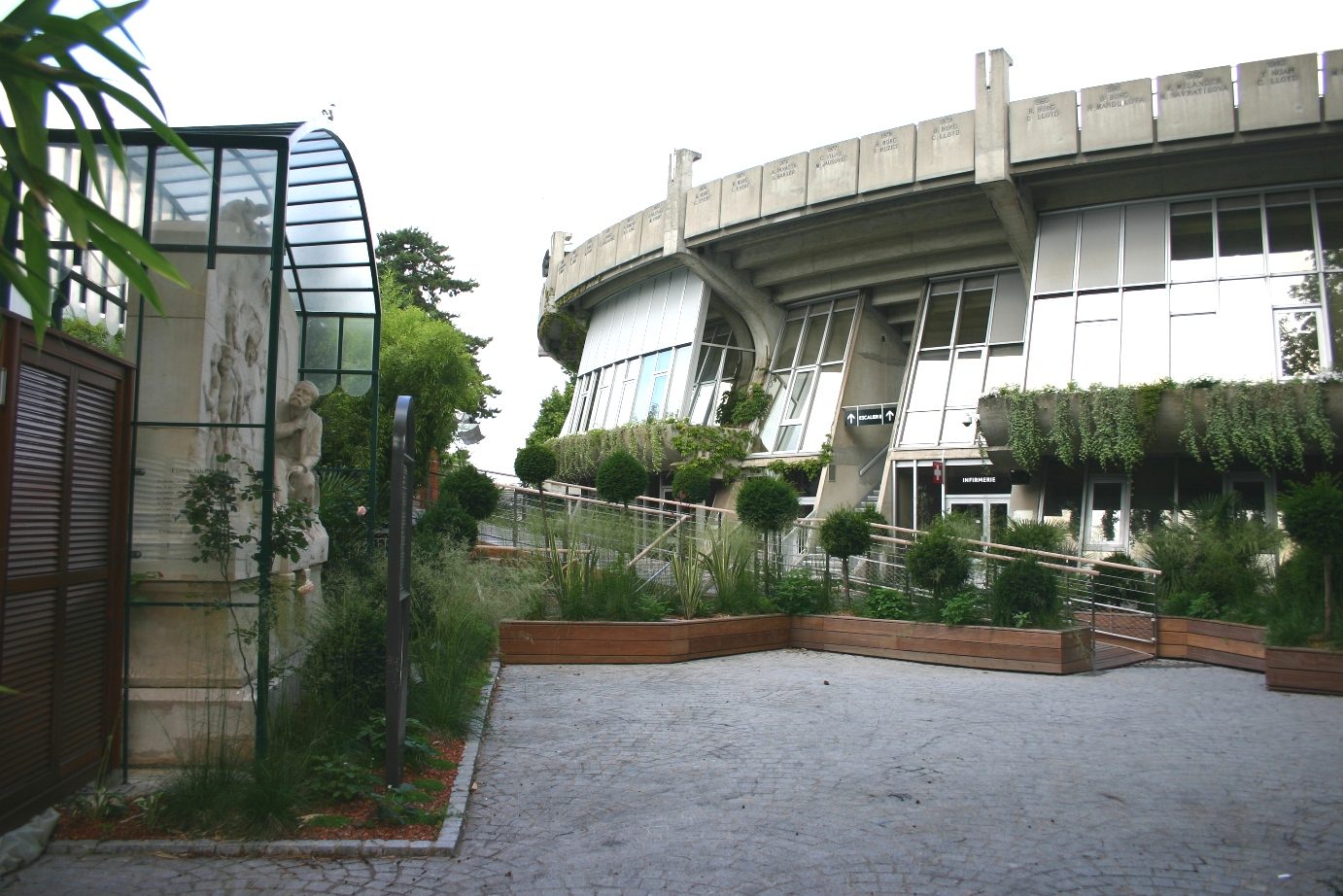 Etienne Jules Marey's monument, Roland Garros, Paris (01).JPG